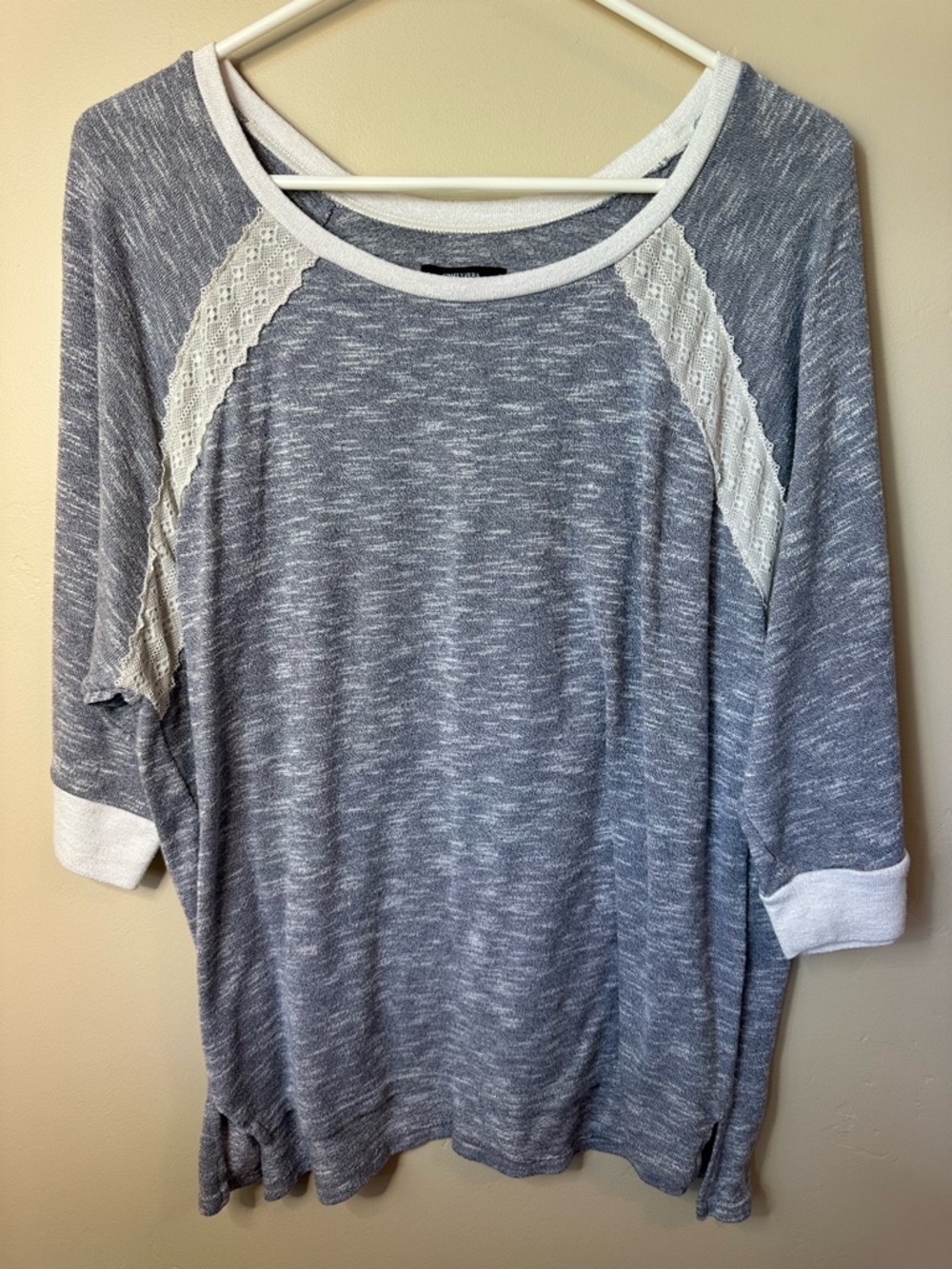 Vera Wang Women’s XXL Dark Gray Long Sleeve Top • Soft Knit Casual Shirt